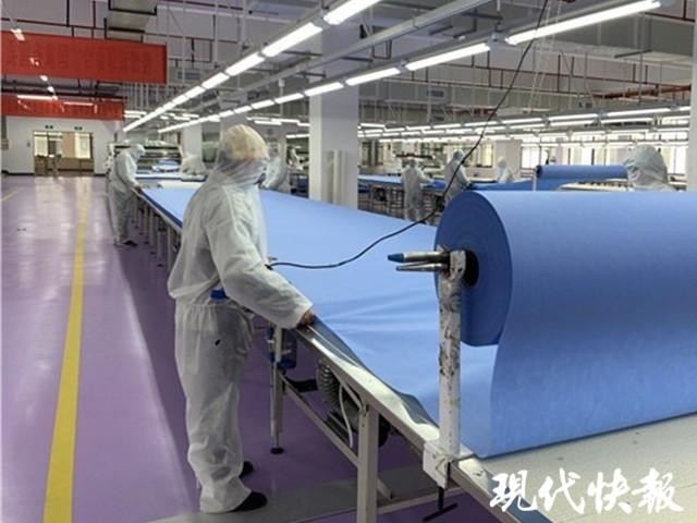 【媒体报道】常州一企业转产防疫急需品，非医用防护服将全部捐赠