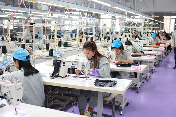 公司举办2021年缝纫工职业技能等级认定考试